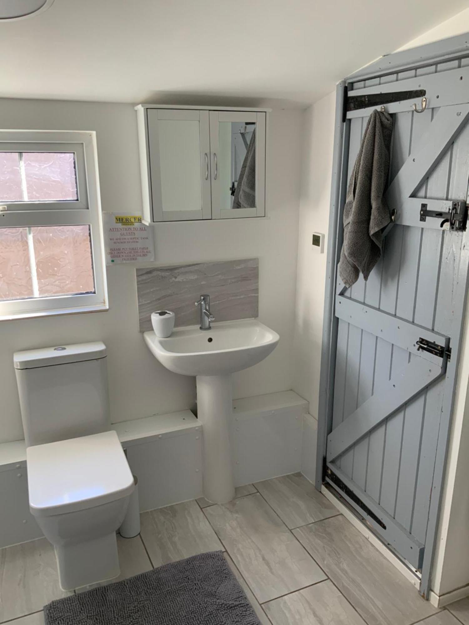 Hartpury Woodpecker Cottage At Frog Trotters Cottages מראה חיצוני תמונה