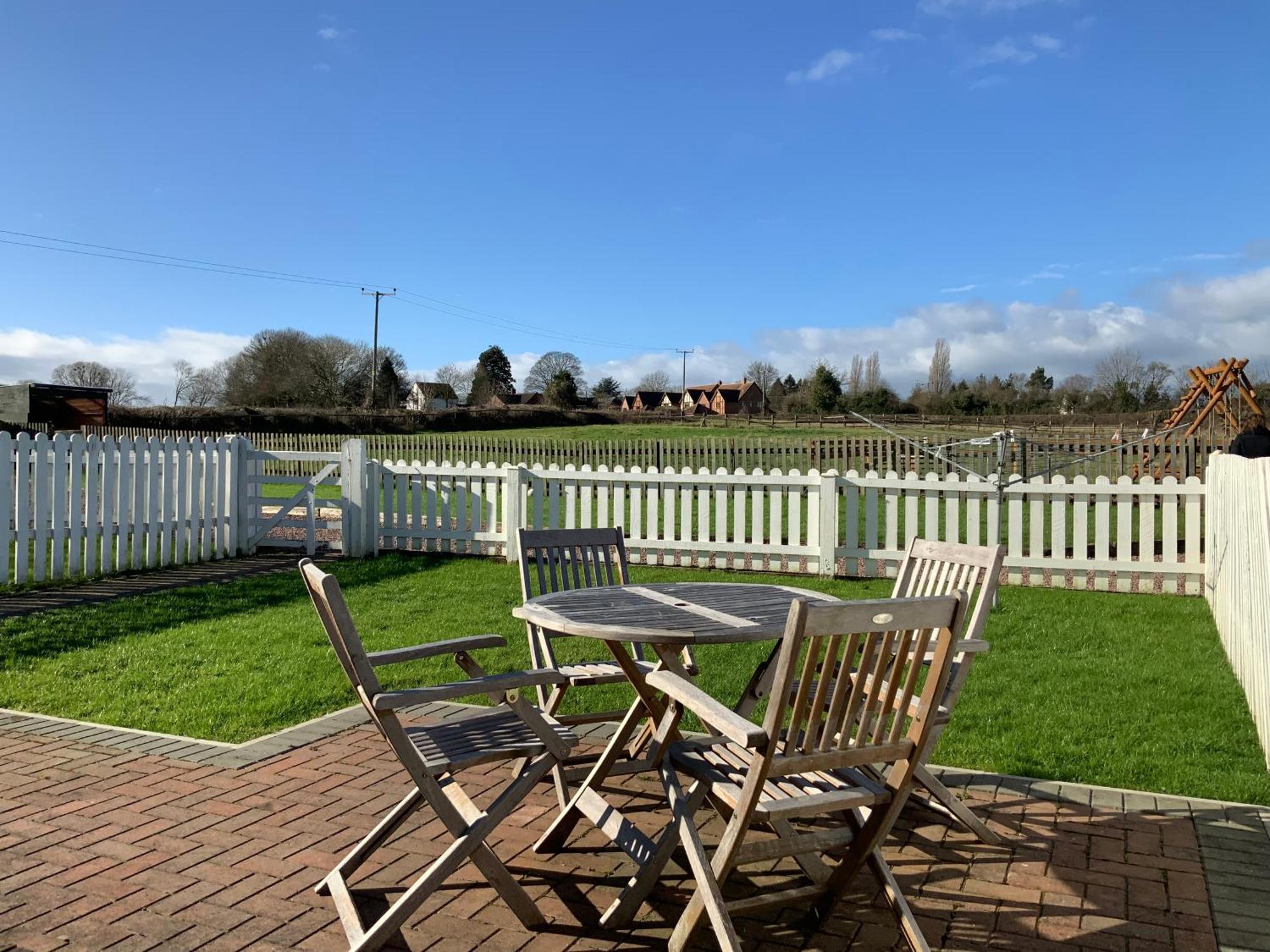 Hartpury Woodpecker Cottage At Frog Trotters Cottages מראה חיצוני תמונה
