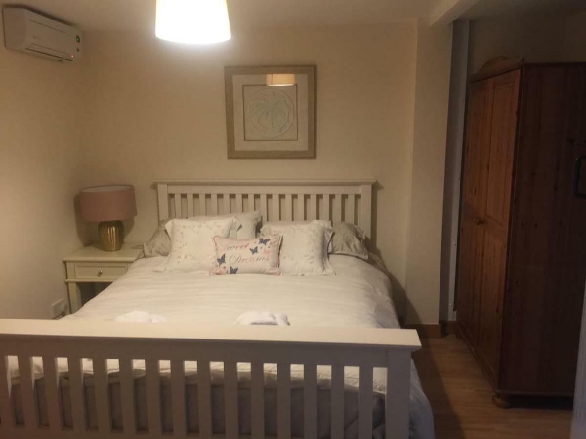 Hartpury Woodpecker Cottage At Frog Trotters Cottages מראה חיצוני תמונה